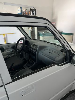 Suzuki Grand Vitara 2000