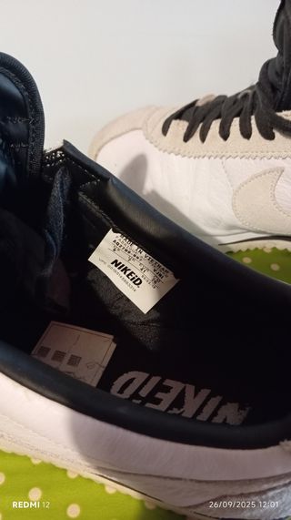 Zapatillas Nike Cortez iD Negras y Blancas