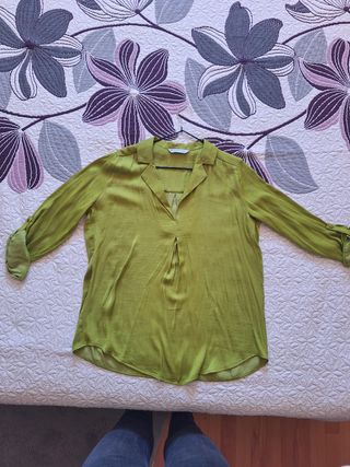 Camisa Stradivarius verde talla S
