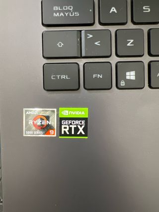 Portátil Asus ROG G513QR-HF012 Negro