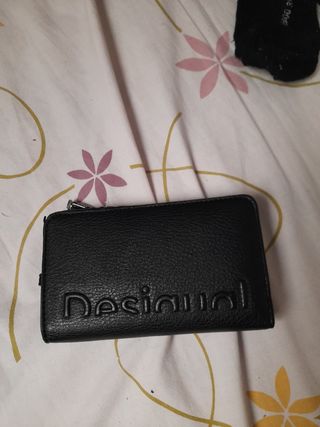 Monedero Desigual Negro