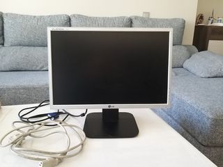 Monitor LG 19"