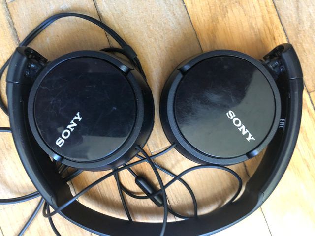 Cascos Sony negros