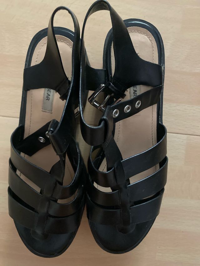 Sandalias Pull&Bear Negras