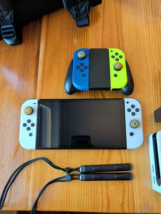 Nintendo Switch OLED con mando extra