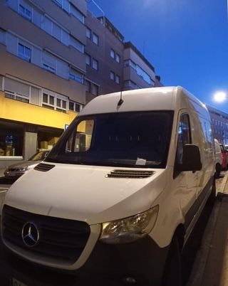 Transporte de Mudanzas mercancías y materiales 