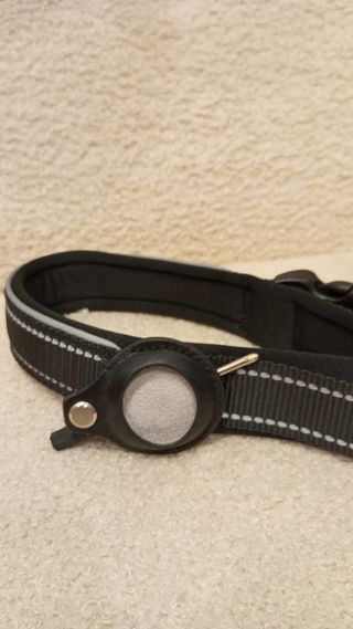 Coleira Preta com Suporte para Rastreador