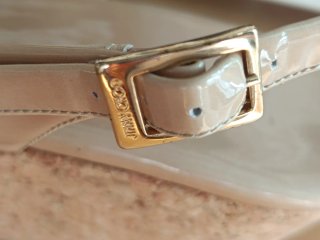 Sandalias cuña charol beige Jimmy Choo