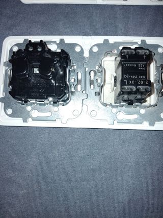 Mecanismos Niessen Blanco