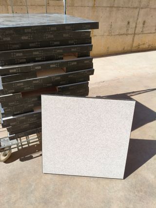 Suelo técnico elevado modular