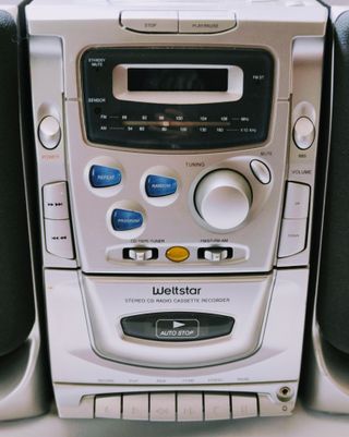 Equipo de música Weltstar CD Radio Cassette