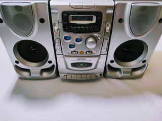 Equipo de música Weltstar CD Radio Cassette