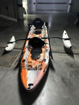 Kayak 3 plazas con motor y accesorios