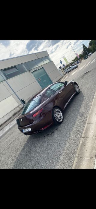 Alfa Romeo GT 2004