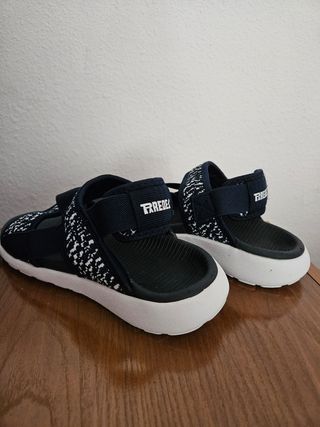 Sandalias Paredes Azul Marino y Blanco