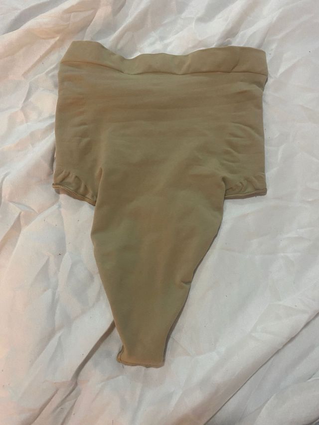 Perizoma modellante a vita alta beige SKIMS