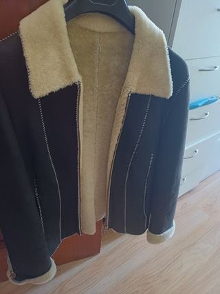 Chaqueta de piel natural, forro de borrego