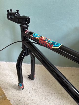 Bicicleta BMX Negra