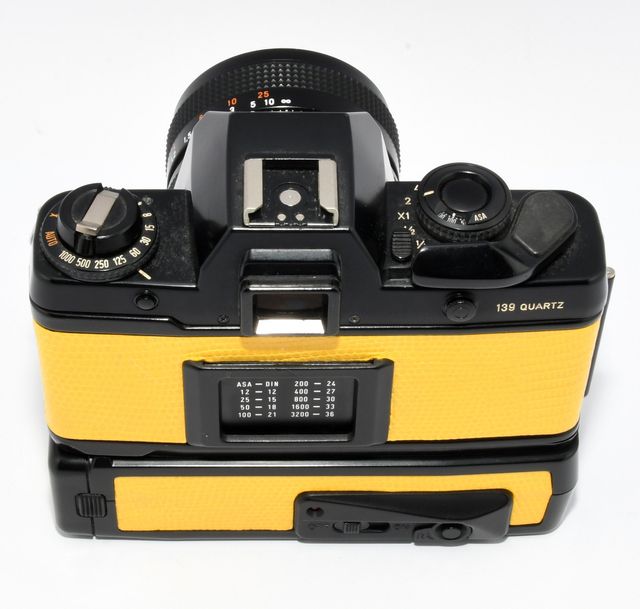 Cámara Contax 139 Quartz + Objetivo Planar 50mm 1.