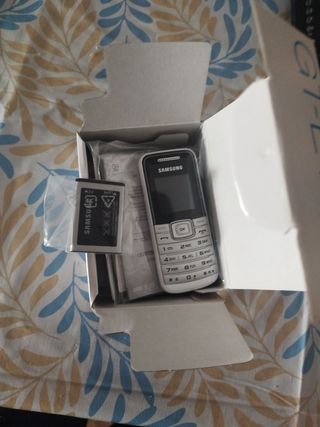 Samsung GT-E1050 Teléfono Móvil Negro