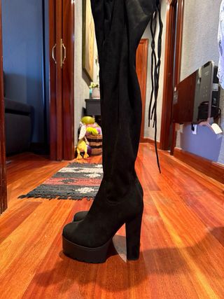 Botas mosqueteras negras