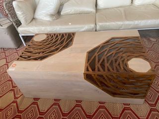 Mesa de centro de madera diseño mandala