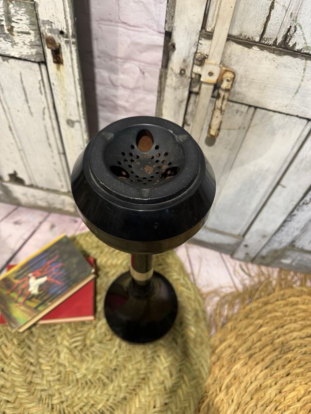 Posacenere da appoggio nero vintage