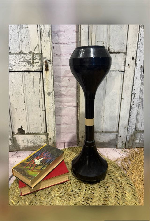 Posacenere da appoggio nero vintage