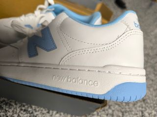 Zapatillas New Balance Blancas y Azul