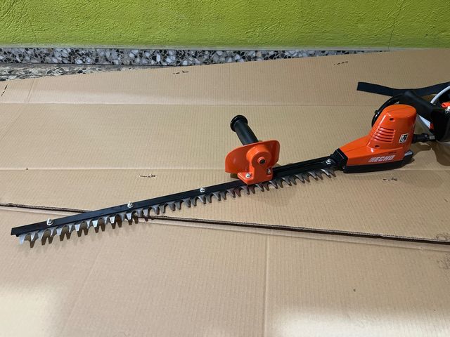 Cortasetos bateria con cable Echo DHC-30