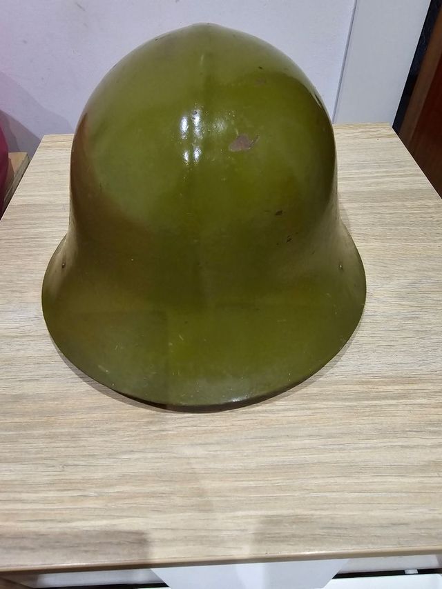 Casco M-36 ejército popular bulgaro