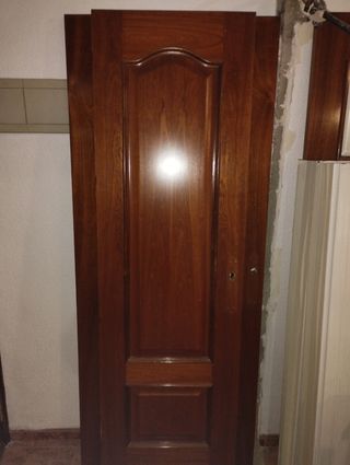 Puertas de madera maciza
