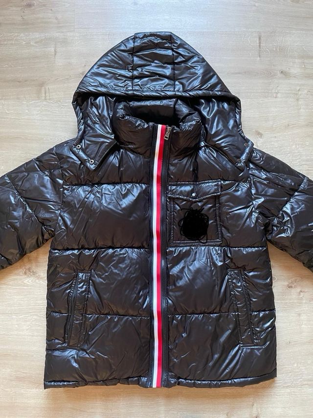 Chaquetón plumífero negro hombre inspirac Moncl