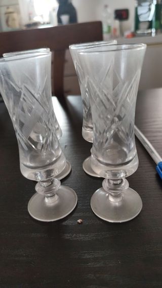 Bicchieri di cristallo decorati