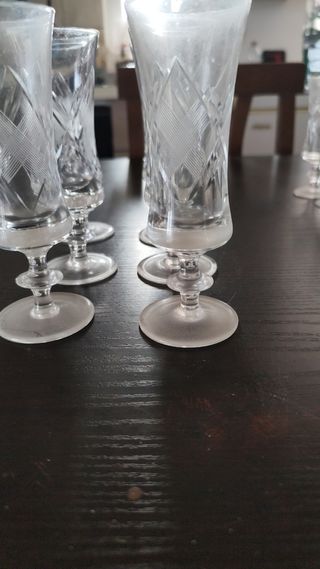 Bicchieri di cristallo decorati
