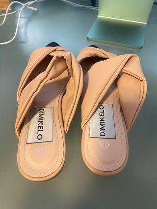 Zapatos DIMIKEL Beige y Negro