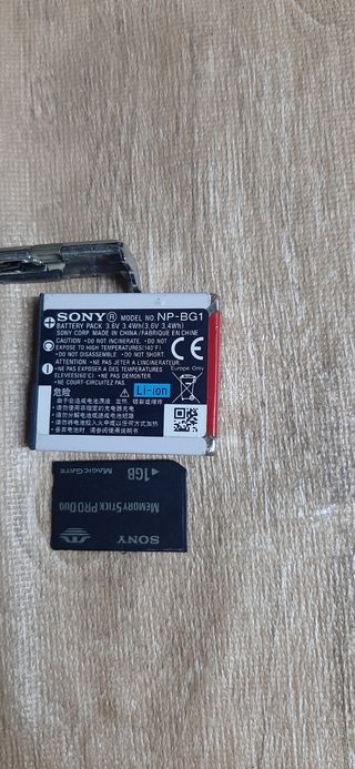 Cámara Sony Cyber-shot 7.2 MP Full HD