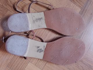 Sandalias Adolfo Dominguez Blancas y Marrones