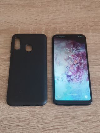 Samsung Galaxy A20e + funda protectora