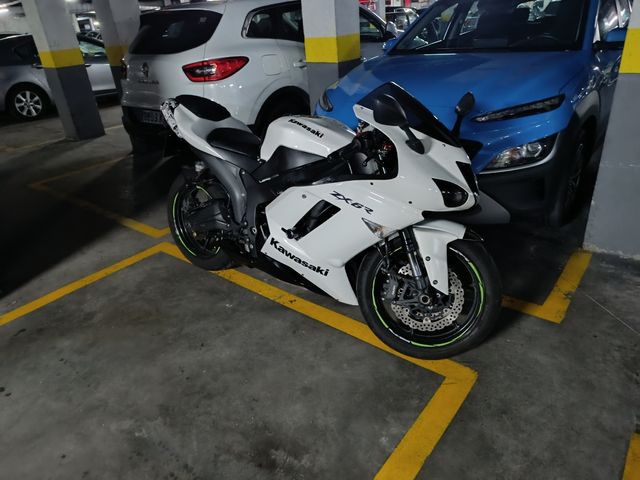 Kawasaki Ninja ZX6R 2008
