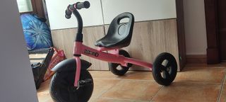 Triciclo rosa para niña