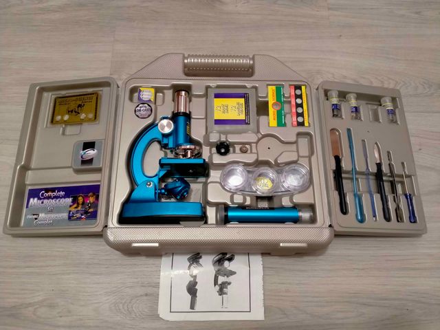 Kit Microscopio de juguete completo
