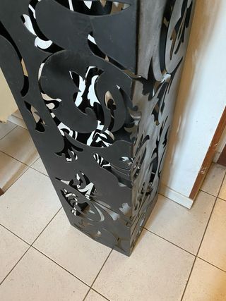 Colonna decorativa design nero