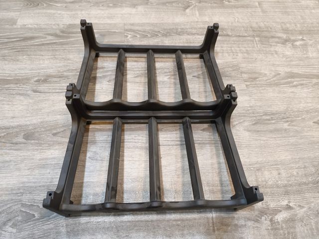 Confezione da 2 portabottiglie impilabili neri per 4 bottiglie