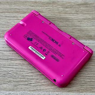 Nintendo 3DS XL Rosa + scatola caricatore e giochi