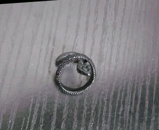 Anello Serpente Nero Regolabile