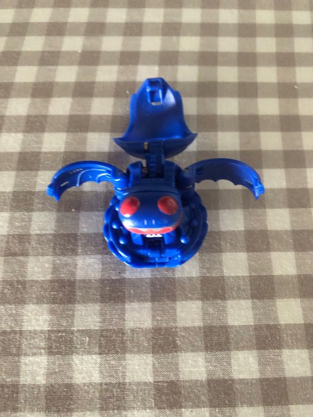 Bakugan blu con ali