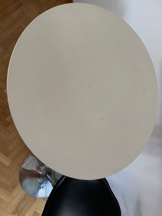 Mesa alta de cocina y silla alta