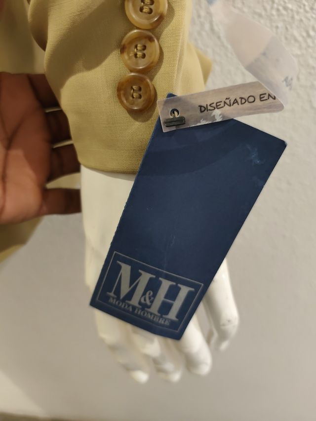 Traje de hombre marca M&H