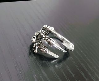 Anello artiglio regolabile